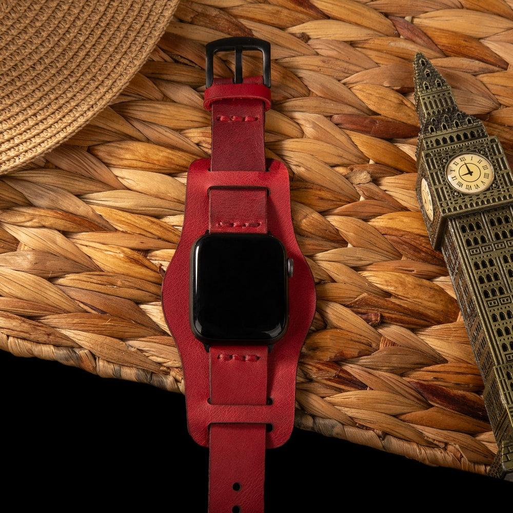 Bund Tek Katlı Deri Apple Watch Kayışı – Kırmızı Yakın Çekim — El Yapımı Hakiki Deri | Deri Kordon