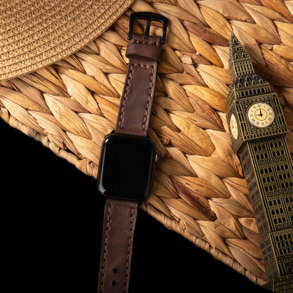 Çift Kat Deri Apple Watch Kayışı – Acı Kahve Yakın Çekim — El Yapımı Hakiki Deri | Deri Kordon