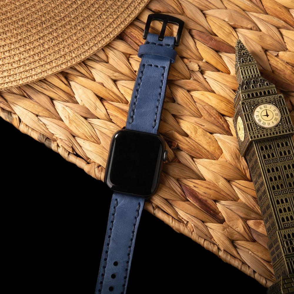 Çift Kat Deri Apple Watch Kayışı – Mavi Yakın Çekim — El Yapımı Hakiki Deri | Deri Kordon