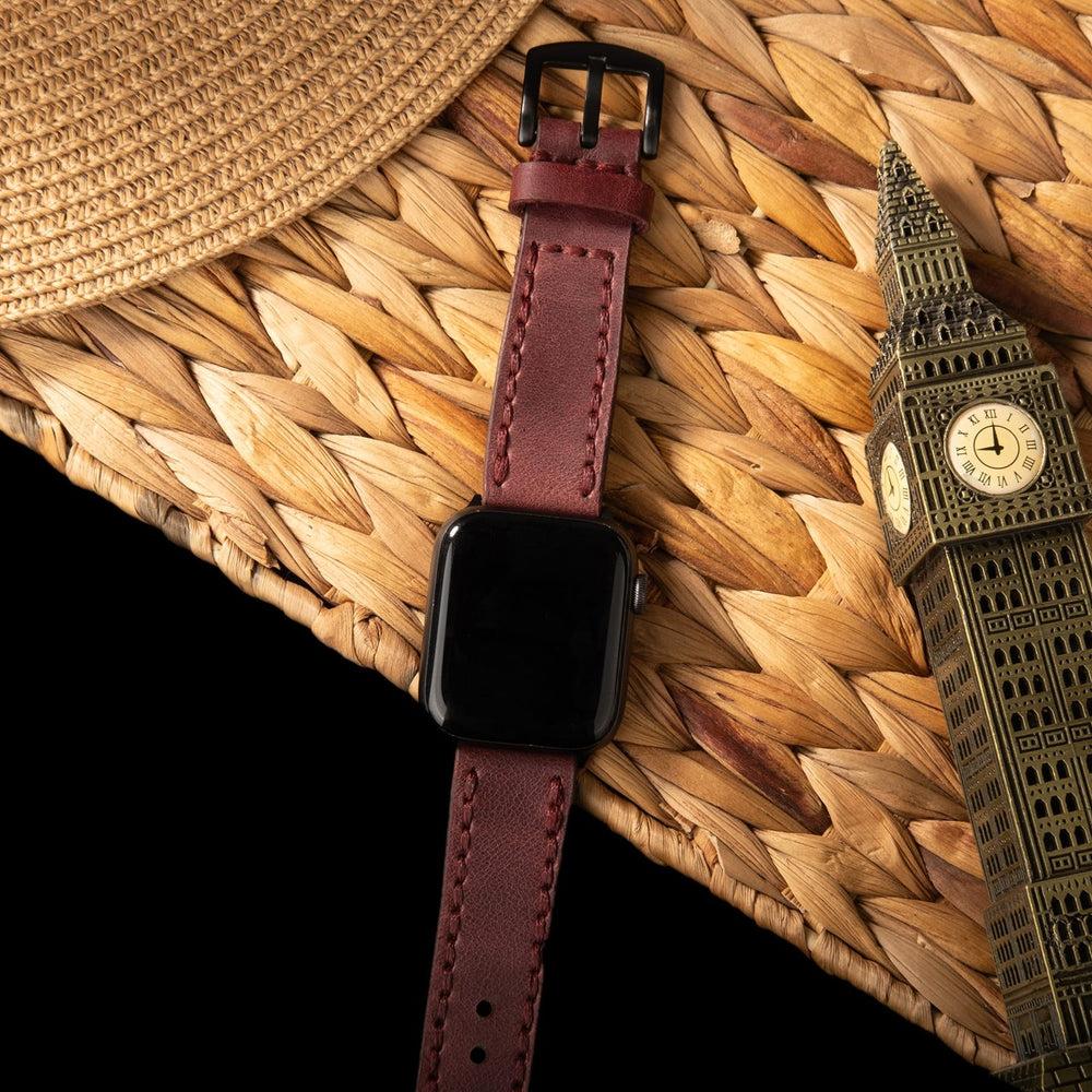 Çift Kat Deri Apple Watch Kayışı – Mürdüm Yakın Çekim — El Yapımı Hakiki Deri | Deri Kordon
