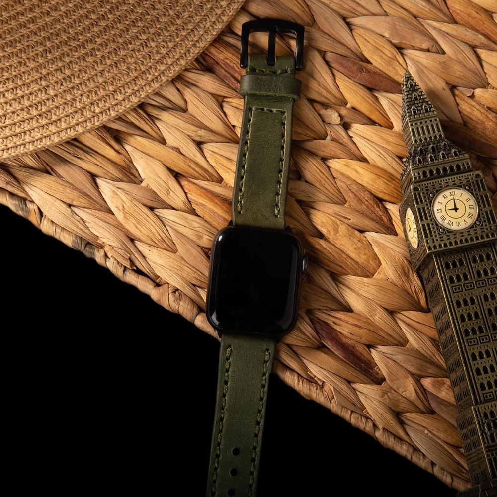 Çift Kat Deri Apple Watch Kayışı – Yeşil Yakın Çekim — El Yapımı Hakiki Deri | Deri Kordon