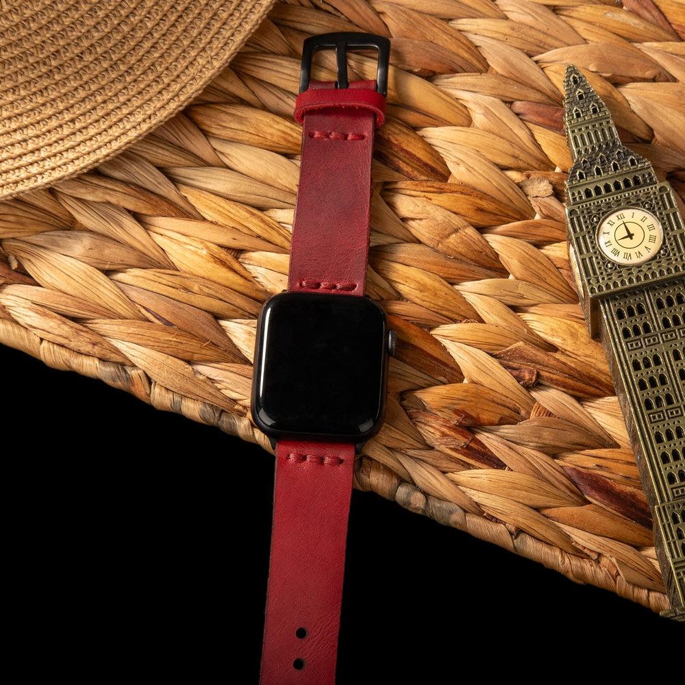 Tek Kat Deri Apple Watch Kayışı – Kırmızı Yakın Çekim — El Yapımı Hakiki Deri | Deri Kordon