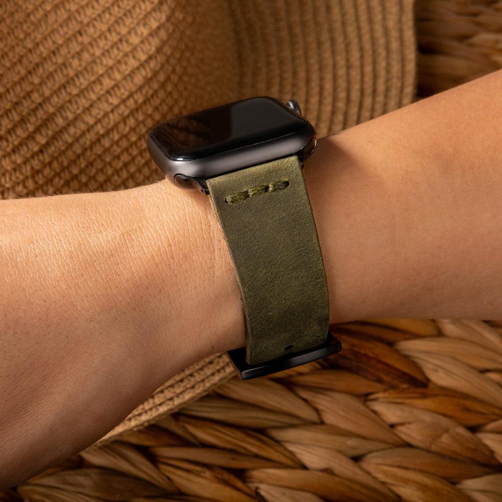 Tek Kat Deri Apple Watch Kayışı – Yeşil Detay — El Yapımı Hakiki Deri | Deri Kordon