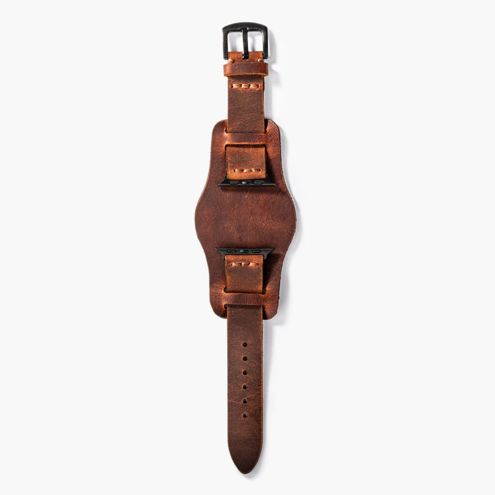 Oranj Bund Tek Katlı Deri Apple Watch Kayışı — Bund deri Apple Watch kordonunun bileğe duruşu